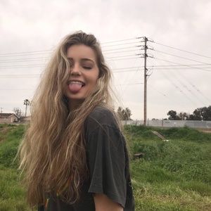 Meet your Posher, Layla